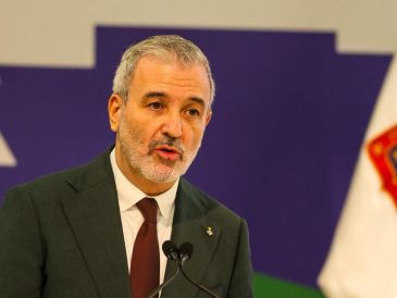 Collboni destacó que la residencia pretende “afianzar los puentes culturales entre Barcelona y Latinoamérica” y situar a la ciudad como un nodo literario activo. EL INFORMADOR / A. Navarro