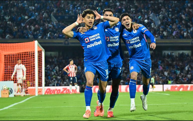 La Máquina mostró personalidad en el Estadio Olímpico Universitario y capitalizó los errores de Chivas para firmar una clasificación que los impulsa como uno de los candidatos fuertes del torneo. IMAGO7.