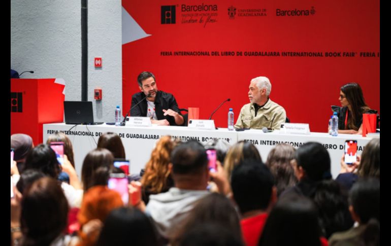 Sobre el escenario estaban Luis Estrada —director que ha construido una filmografía crítica y feroz sobre el país—, Alfonso Herrera, protagonista de 