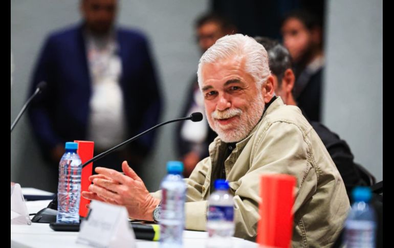 Sobre el escenario estaban Luis Estrada —director que ha construido una filmografía crítica y feroz sobre el país—, Alfonso Herrera, protagonista de 