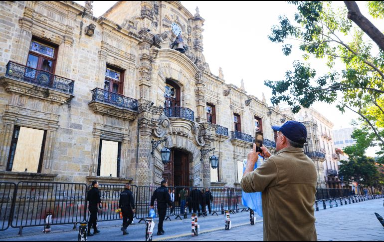 El pasado 15 de noviembre, después de la protesta matutina, distintos sujetos comenzaron a generar disturbios en la zona de Plaza de Armas y el Palacio de Gobierno. EL INFORMADOR / ARCHIVO