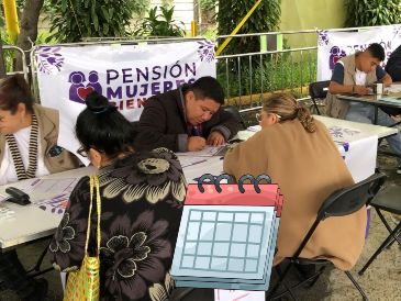 Calendario completo por apellido para registrarse en la Pensión Bienestar y Pensión Mujeres Bienestar. ESPECIAL / PROGRAMAS DEL BIENESTAR