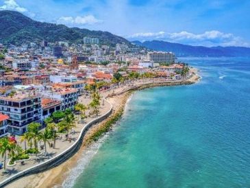 El impuesto fue propuesto por el ayuntamiento de Puerto Vallarta encabezado por Luis Munguía. ESPECIAL