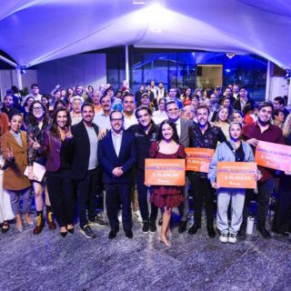 Entregan apoyos a artistas de Zapopan