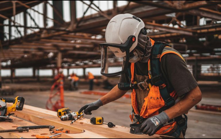 Este miércoles, 3 de diciembre, se anunciaron los cambios de la jornada laboral de 40 horas y el aumento del slario mínimo en 2026.  UNSPLASH / J. VILLEGAS