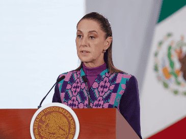 La Presidenta admitió que sabía que los trabajadores querían la implementación de las 40 horas inmediatamente, sin embargo, dijo que era una tarea imposible. EFE / I. Esquivel