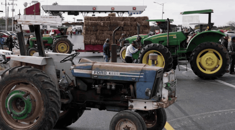 Segob informa acuerdos entre Gobierno, transportistas y campesinos tras mesas de diálogo. SUN/ARCHIVO