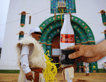 A finalizar los años 70 del siglo pasado, las comunidades de Los Altos de Chiapas incorporaron el refresco de Cola en su vida cotidiana. AFP / ARCHIVO