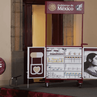 ¿Dónde están ubicadas las Farmacias del Bienestar y cuál es su horario de atención?