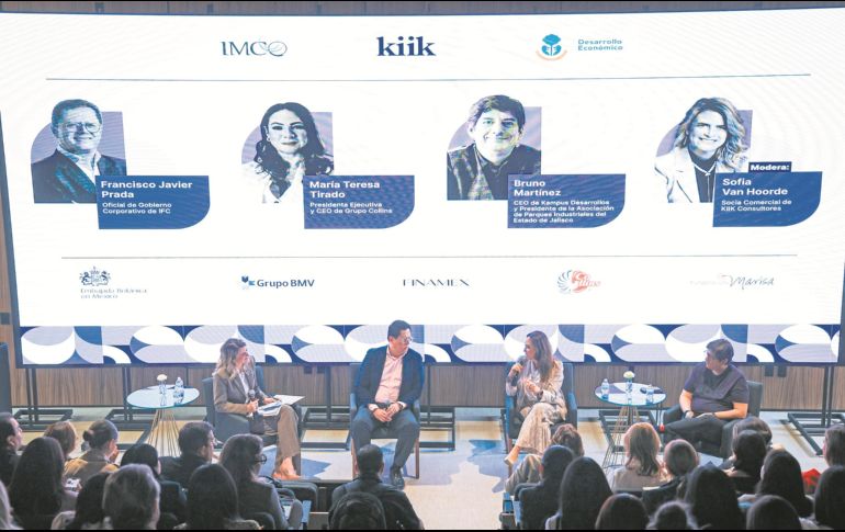 Sofia Van Hoorde, Francisco Prada, Maria Teresa Tirado y Bruno Martinez durante el evento Mujeres en las Empresas 2025. ESPECIAL