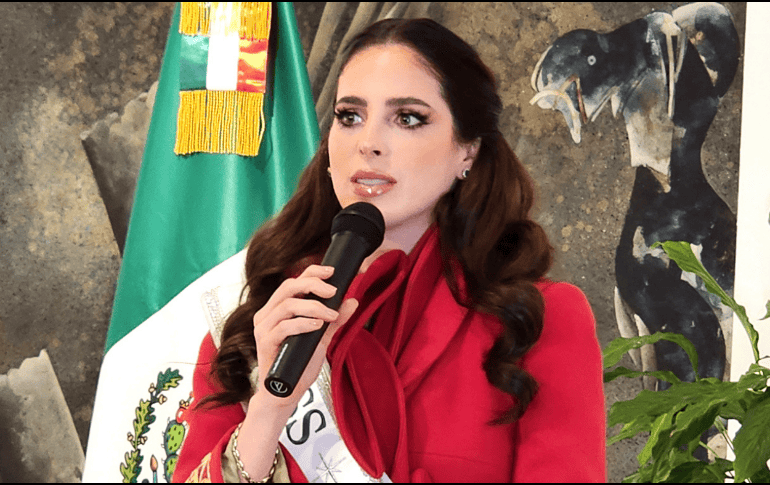 El tailandés encargado de organizar el certamen en el que la mexicana fue coronada niega haber insultado a Bosch y emprendió acciones legales en su contra. EFE/R. Hernández