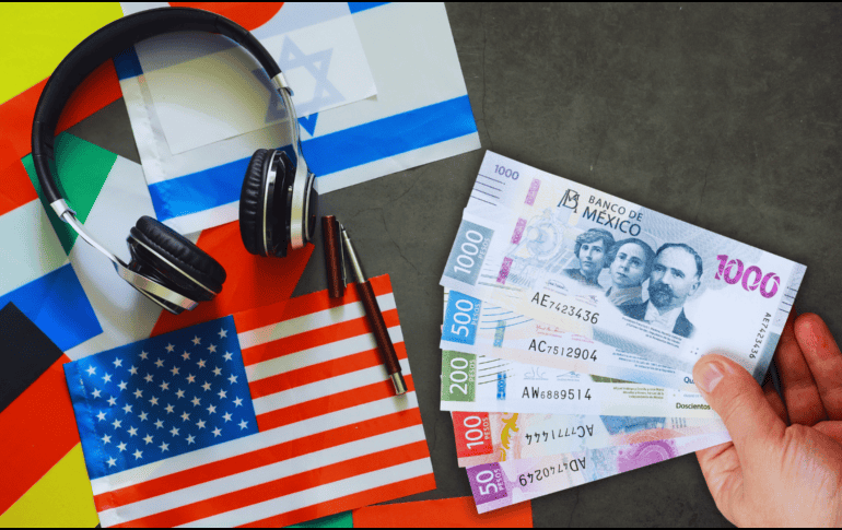 Dominar otra lengua puede transformar por completo el rumbo profesional de miles de mexicanos. ESPECIAL / CANVA