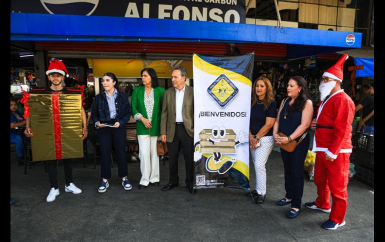 Este recorrido, organizado por el Comité de Damas, estuvo destinado a los empresarios, comerciantes y visitantes del Mercado. EL INFORMADOR/J.ACOSTA