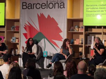 Cristina Rivera Garza, autora del prólogo del libro y ganadora del Premio Pulitzer 2024, tomó la palabra para describir la potencia del proyecto. EL INFORMADOR / F. Salcedo