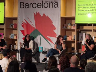 Cristina Rivera Garza, autora del prólogo del libro y ganadora del Premio Pulitzer 2024, tomó la palabra para describir la potencia del proyecto. EL INFORMADOR / F. Salcedo