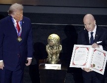 Previo al sorteo del Mundial 2026, Trump afirmó no haber sido notificado del Premio FIFA de la Paz, aunque destacó sus logros diplomáticos. EFE/S. Hew