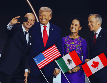 Donald Trump y Claudia Sheinbaum se reunieron brevemente este viernes durante la ceremonia del sorteo del Mundial 2026 en Washington. EFE / O. Guzmán