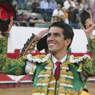 Ernesto Javier "Calita" se prepara en España rumbo a 2026