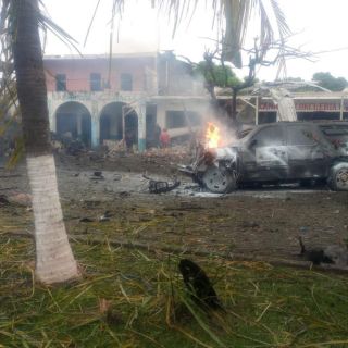 Estalla coche bomba en comandancia de Coahuayana, Michoacán