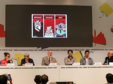 La mesa “Caricatura e Historieta. Charla con Catrinas y Catrines”, moderada por Cucamonga, reunió a Adriana Mosquera Soto (Nani), Ángel Boligán, Paco Calderón, Juan Matías Loiseau (Tute) y Darío Castillejos. EL INFORMADOR/ A. NAVARRO.