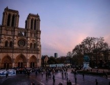 La gratuidad explica en parte el éxito de visitantes, con cifras que ponen a Notre Dame por encima del resto de grandes atractivos monumentales de París. EFE/EPA/Y. Valat