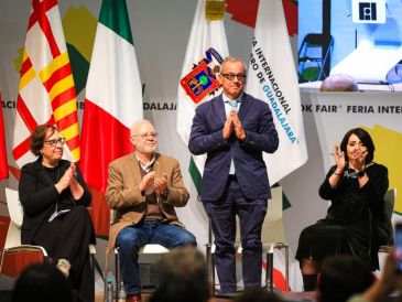 Lo que quedó claro en el acto es que la FIL no solo cambia de invitado: renueva cada año el pacto de celebrar el pensamiento, la imaginación y la lectura como fuerza común. EL INFORMADOR / J. ACOSTA