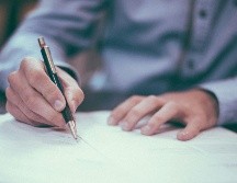 Es importante recordar que elegir un abogado de inmigración es mucho más que elegir un servicio. UNSPLASH / S. GRAHAM