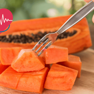 La papaya ayuda a reducir el colesterol y proteger el corazón, según especialistas
