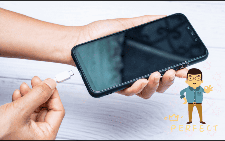 Un celular tiene de 300 a 500 ciclos de carga; después de agotarlos, la batería se vuelve lenta y demora en llenarse por completo. CANVA