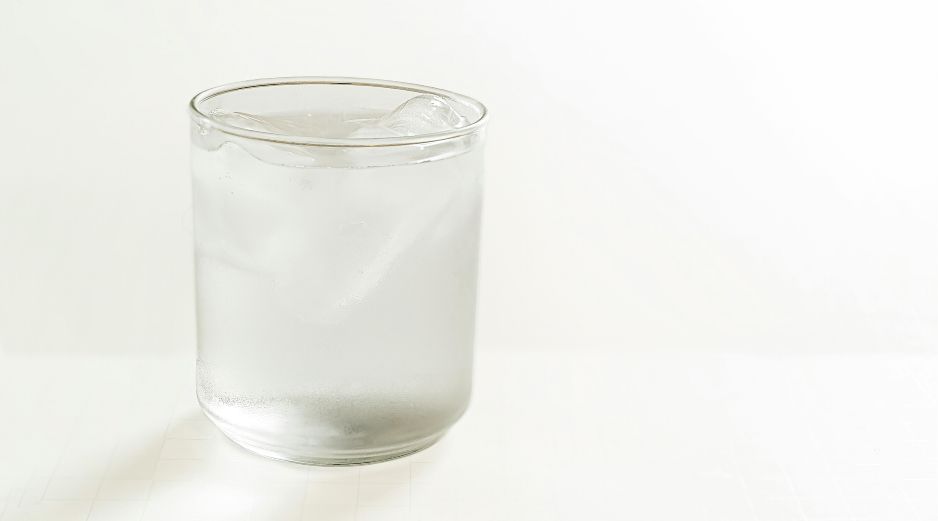 Si te sobra vinagre blanco al cocinar, puedes aprovecharlo de otras maneras. UNSPLASH / L. VERGARA