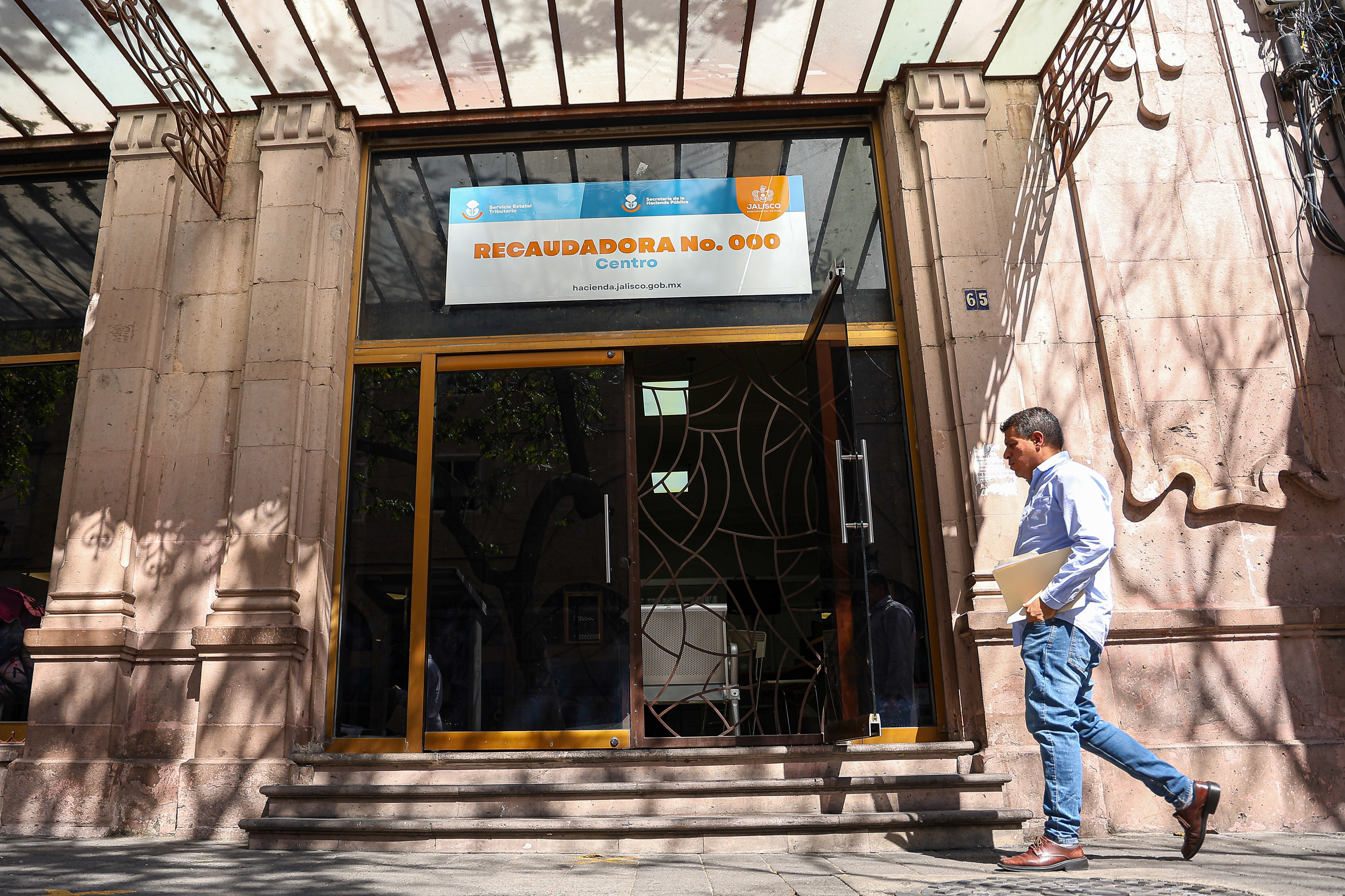 A través de dichas vías de contacto directo con el ciudadano, destacó Carlos Arias, no es necesario solicitar apoyo de ningún gestor o 