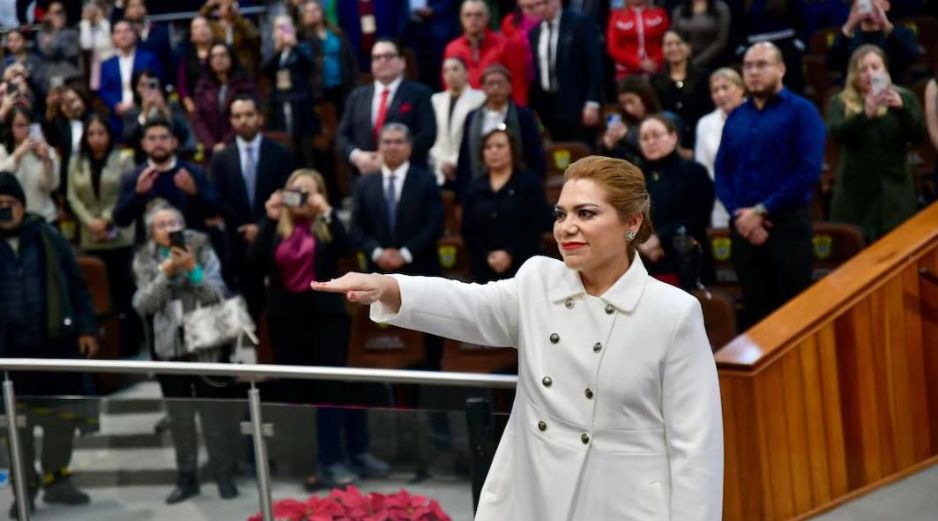 La nueva fiscal, quien tomó protesta de ley en el recinto legislativo, cuenta con una amplia trayectoria en el campo del Derecho Penal, que ha desarrollado en la administración de justicia. ESPECIAL / SUN