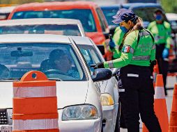 Este año se han retenido a tres mil 661 conductores por combinar el alcohol y el volante, un promedio de 10.7 diarios. Es la cifra más baja. EL INFORMADOR/Archivo