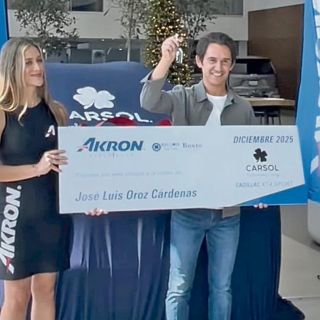 AKRON Experience 2025: Entregan su premio al ganador del Hole in One