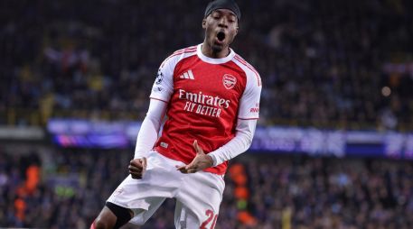 Noni Madueke marcó dos goles en la victoria de los Gunners. EFE/O. Matthys