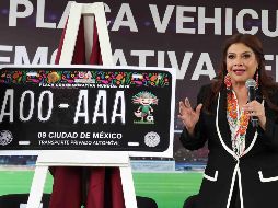 Brugada Molina advirtió que no se trata de un reemplacamiento, ya que no es obligatorio adquirir estas placas; la finalidad es festejar el Mundial. SUN/ESPECIAL/SEFC