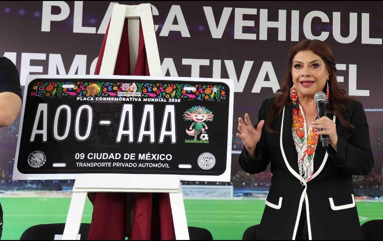 Brugada Molina advirtió que no se trata de un reemplacamiento, ya que no es obligatorio adquirir estas placas; la finalidad es festejar el Mundial. SUN/ESPECIAL/SEFC