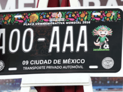 Solo se emitirán 60 mil placas conmemorativas del Mundial 2026, 20 mil de cada color, y obtenerlas será opcional. ESPECIAL/X @ClaraBrugadaM