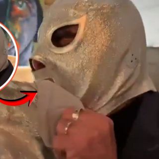 Hijo del Santo se quita la máscara en público a petición de la gente (VIDEO)