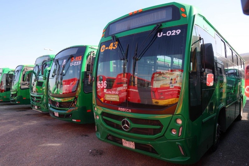 El Gobierno de Jalisco anunció la entrega de 100 nuevos camiones para distintas rutas del transporte público. EL INFORMADOR / A. NAVARRO 