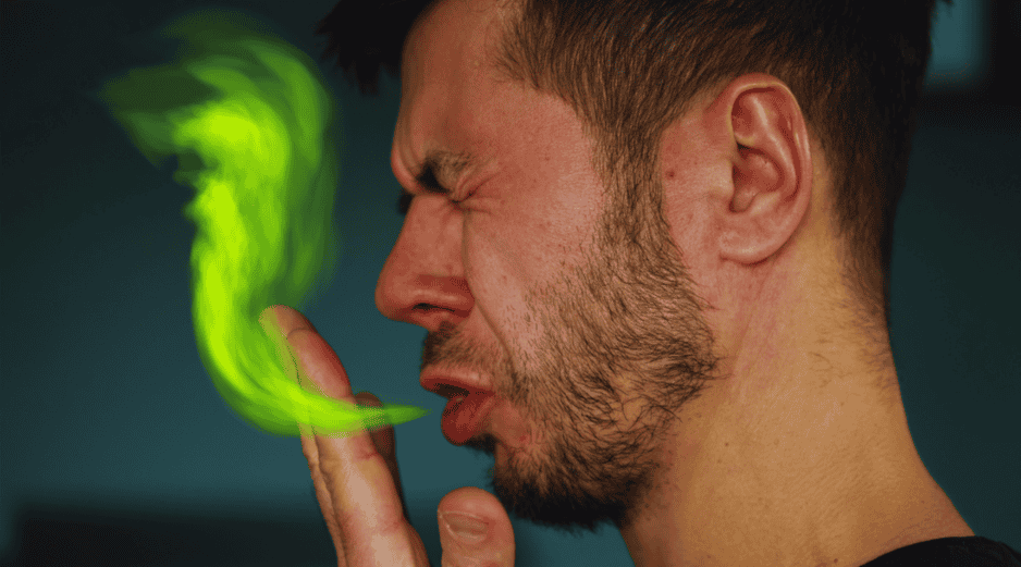 El mal aliento usualmente está relacionado con una mala higiene oral. ESPECIAL / CANVA