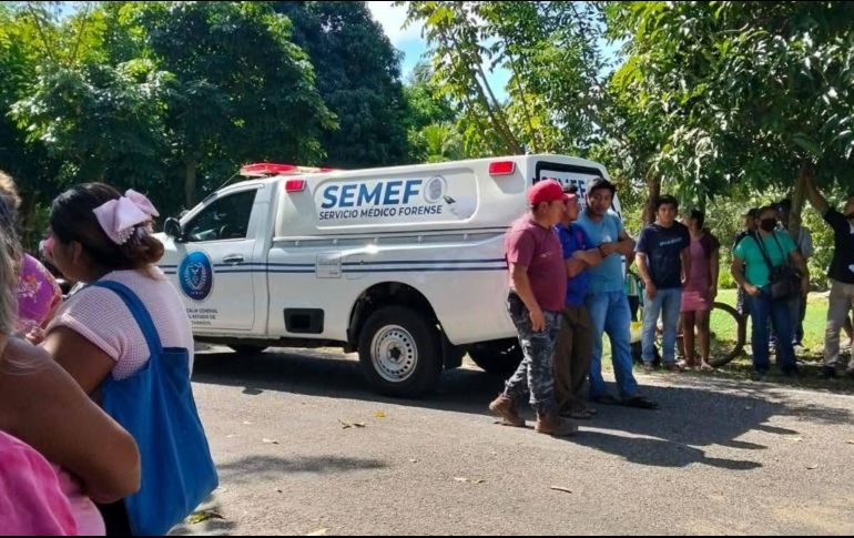 Ante la falta de atención por parte del Gobierno del estado y de Pemex, habitantes cerraron la carretera. ESPECIALES