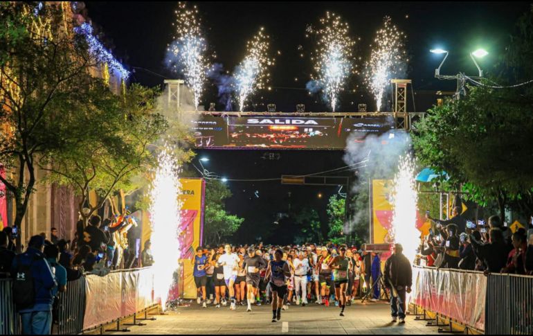 La ruta de 10 kilómetros, trazada por el corazón de la Ciudad de las Niñas y los Niños, ofreció postales únicas. ESPECIAL / Comude Jalisco