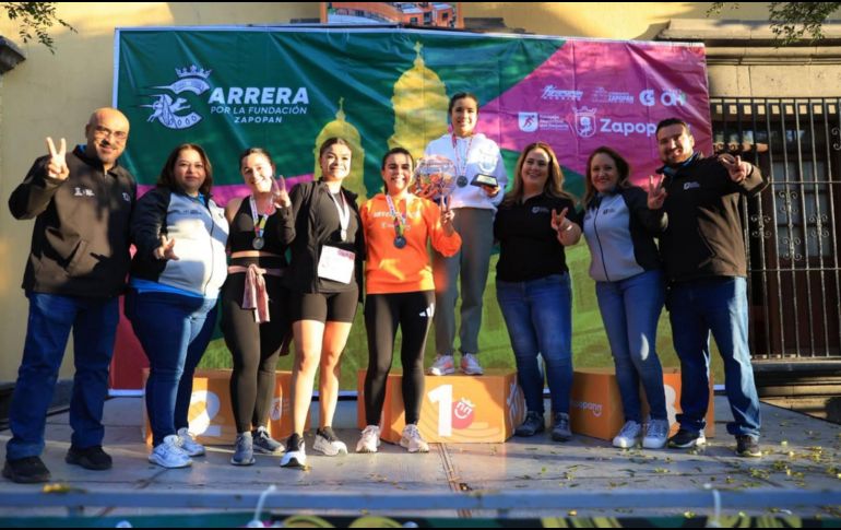 La ruta de 10 kilómetros, trazada por el corazón de la Ciudad de las Niñas y los Niños, ofreció postales únicas. ESPECIAL / Comude Jalisco