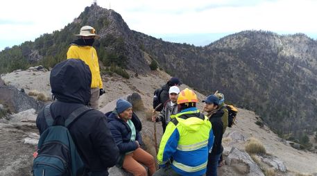 “Se trató de cuatro masculinos de entre 20 y 23 años, originarios de Colima, de los cuales uno presentó mal de montaña y otro más fatiga”, explicó la UEPCBJ. ESPECIAL