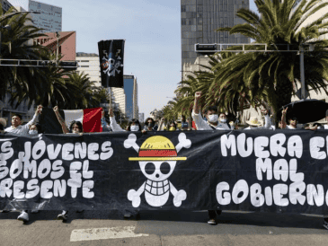 Entre banderas de One Piece y de la Virgen de Guadalupe, los participantes manifestaron su rechazo a la criminalización de las protestas sociales y pidieron mayor respeto a la libre expresión ciudadana. SUN / H. SALVADOR
