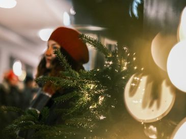 La finalidad es crear ambientes agradables donde familia y amigos pueden convivir y disfrutar de la temporada. UNSPLASH