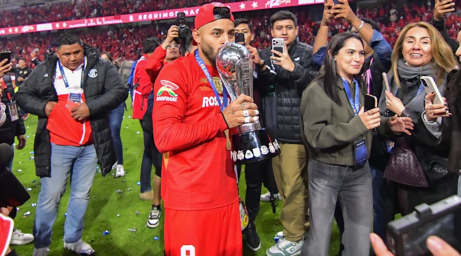 Alexis Vega explicó que su motivación para jugar en este partido era más grande que el riesgo médico. IMAGO7