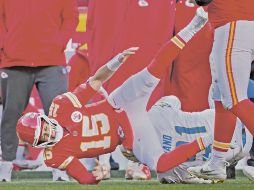 Patrick Mahomes sufrió rotura de ligamento anterior cruzado de la rodilla izquierda. AP