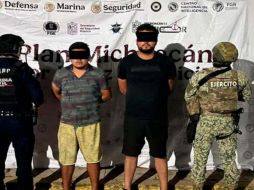 Autoridades federales detuvieron en Michoacán a 28 personas, aseguraron siete armas de fuego, 406 cartuchos, 27 cargadores, 18 artefactos explosivos improvisados y 21 vehículos derivado del 